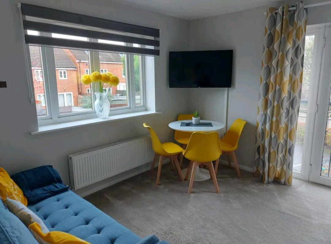 2 Bedroom Apartment Exhall Экстерьер фото