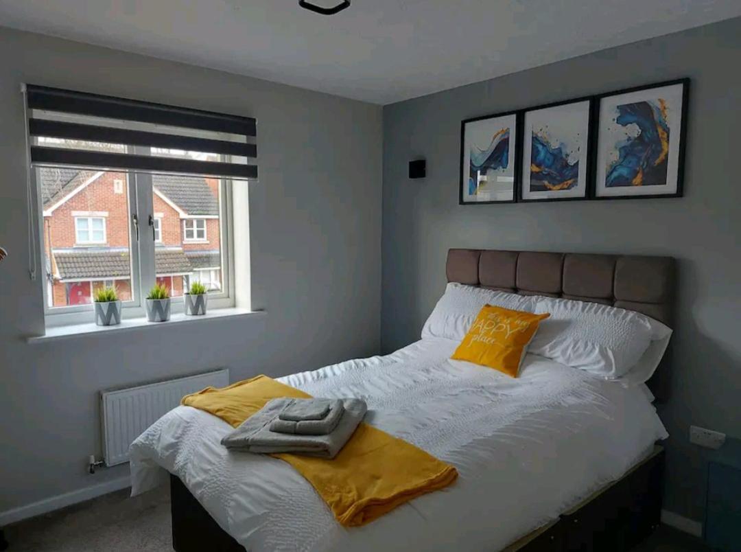 2 Bedroom Apartment Exhall Экстерьер фото